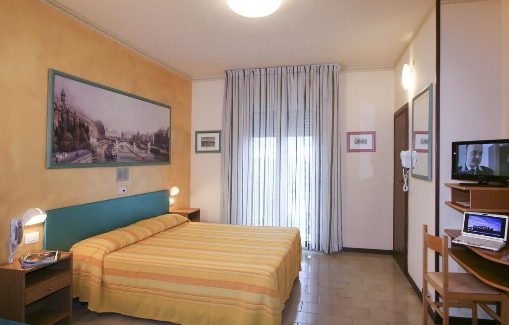 Hotel Marselli Rimini Zewnętrze zdjęcie