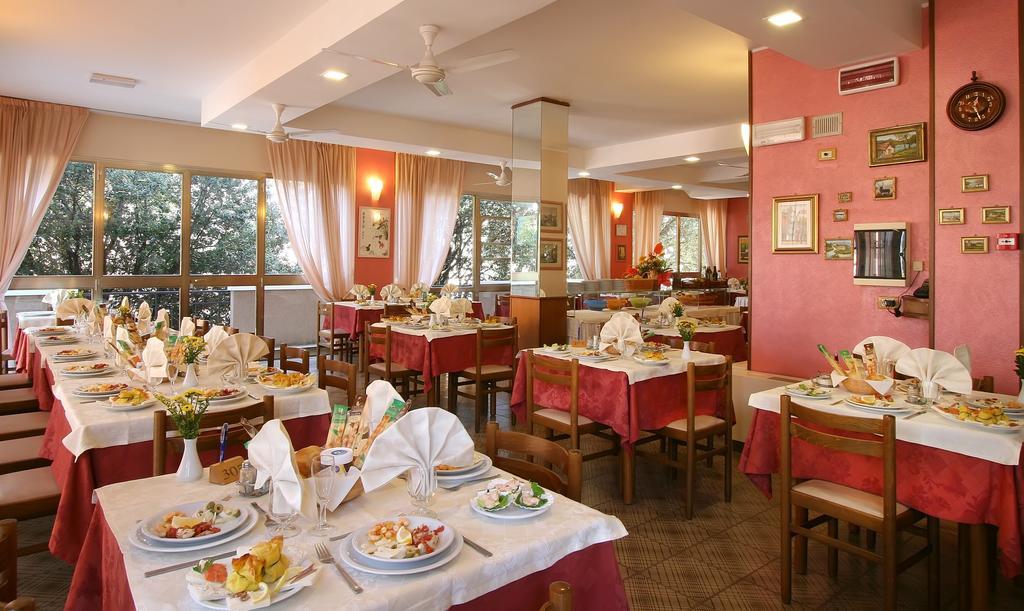 Hotel Marselli Rimini Zewnętrze zdjęcie