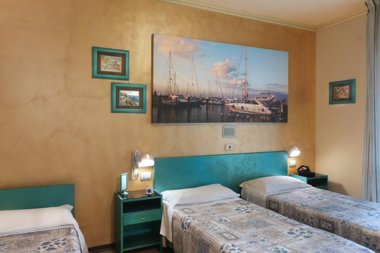 Hotel Marselli Rimini Zewnętrze zdjęcie