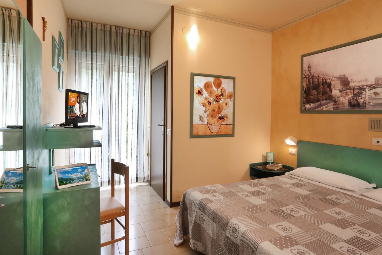 Hotel Marselli Rimini Zewnętrze zdjęcie